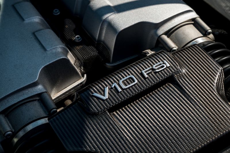 Audi R8 V10 Quarttro (Manual )