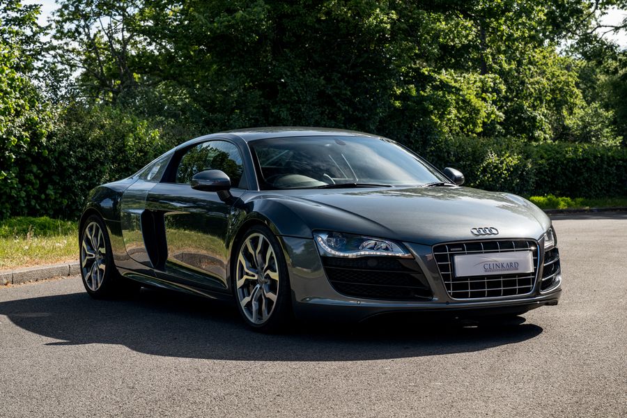 Audi R8 V10 Quarttro (Manual )