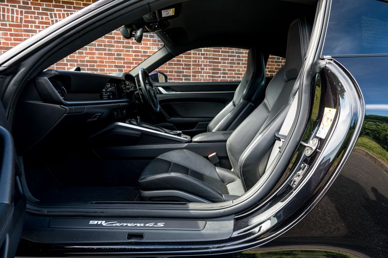 Porsche 911 (992.1) Carrera 4S Coupe PDK