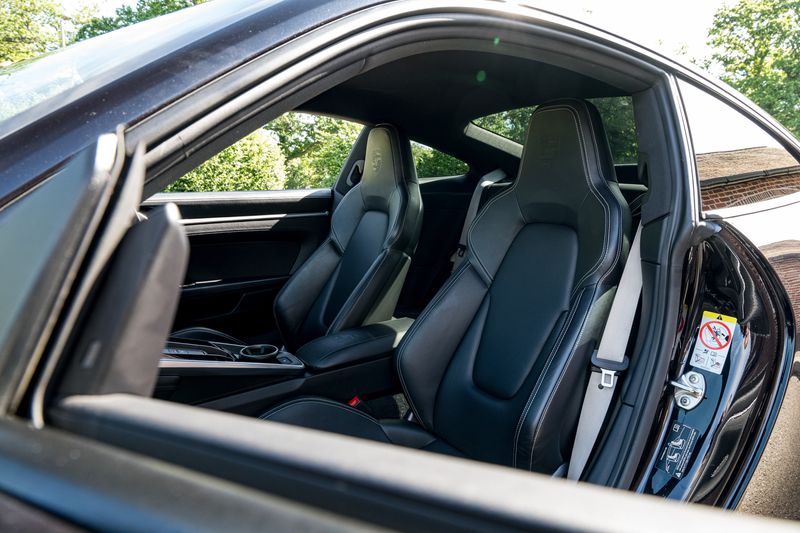 Porsche 911 (992.1) Carrera 4S Coupe PDK
