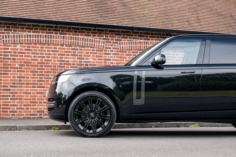 Range Rover D350 Autobiography LWB