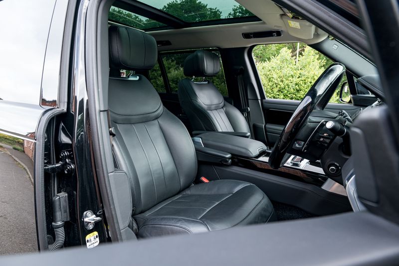 Range Rover D350 Autobiography LWB