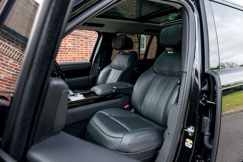Range Rover D350 Autobiography LWB