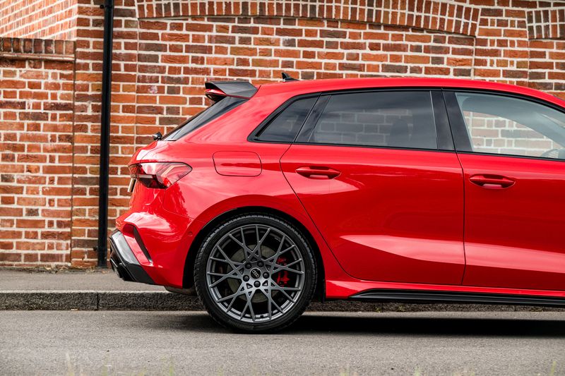 Audi RS3 Carbon Black  Sportback 2.5 TFSI Quattro