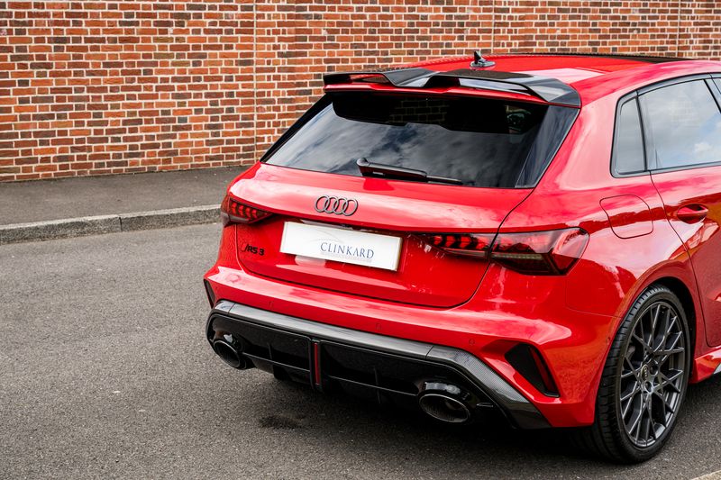 Audi RS3 Carbon Black  Sportback 2.5 TFSI Quattro