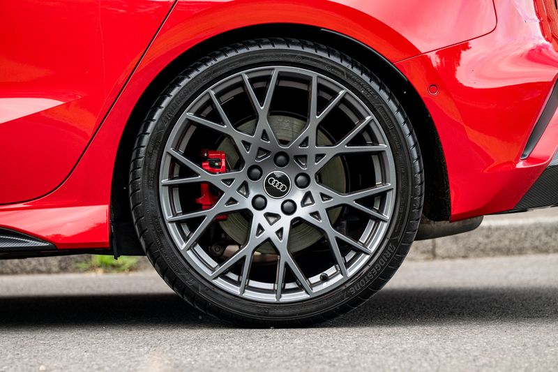 Audi RS3 Carbon Black  Sportback 2.5 TFSI Quattro