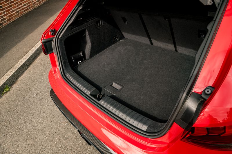 Audi RS3 Carbon Black  Sportback 2.5 TFSI Quattro
