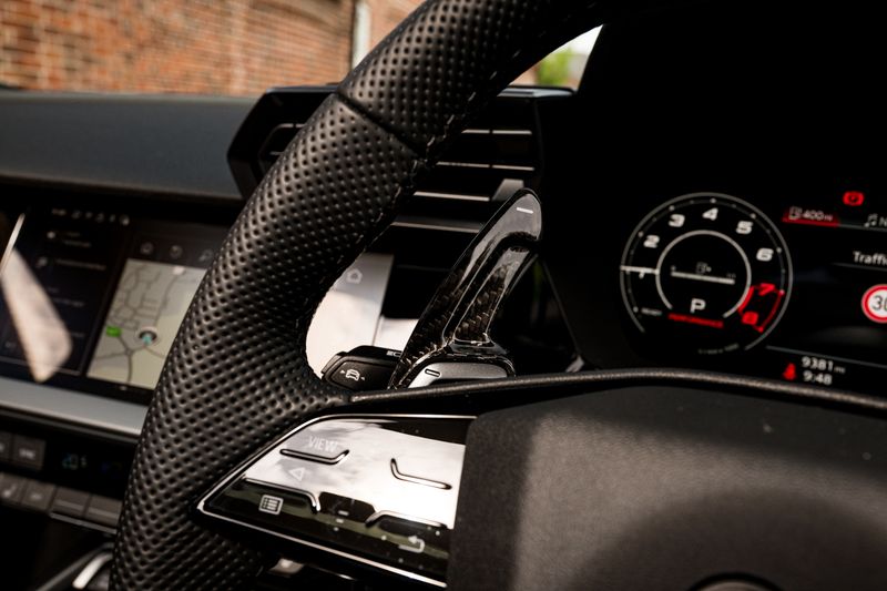 Audi RS3 Carbon Black  Sportback 2.5 TFSI Quattro