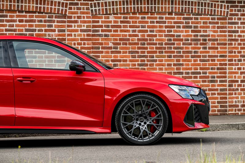 Audi RS3 Carbon Black  Sportback 2.5 TFSI Quattro