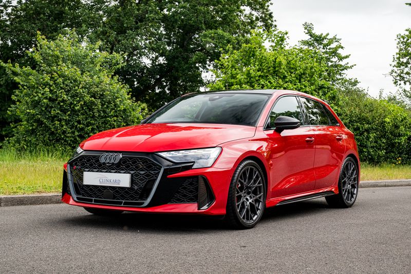 Audi RS3 Carbon Black  Sportback 2.5 TFSI Quattro