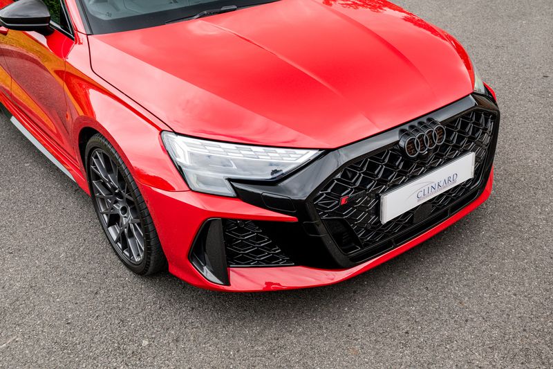Audi RS3 Carbon Black  Sportback 2.5 TFSI Quattro