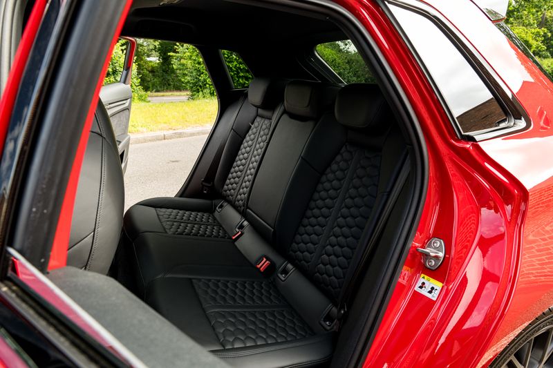 Audi RS3 Carbon Black  Sportback 2.5 TFSI Quattro
