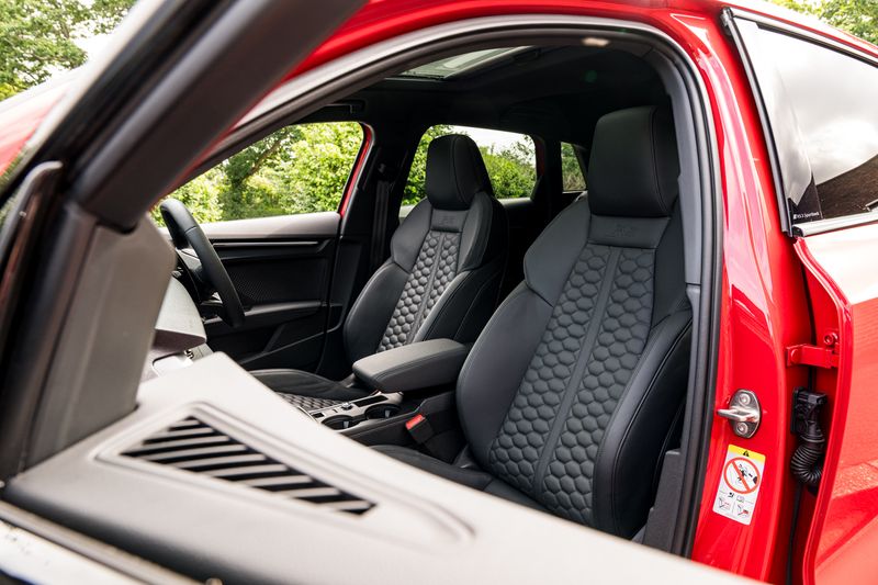 Audi RS3 Carbon Black  Sportback 2.5 TFSI Quattro
