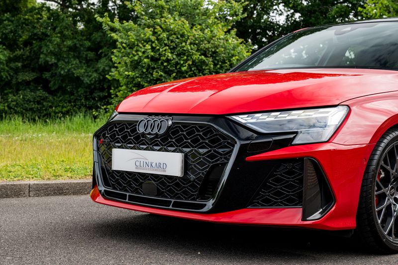 Audi RS3 Carbon Black  Sportback 2.5 TFSI Quattro