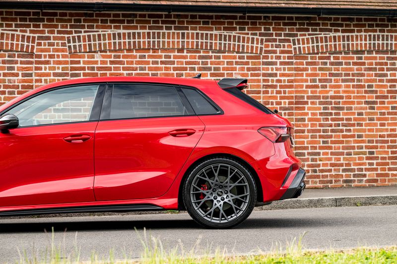 Audi RS3 Carbon Black  Sportback 2.5 TFSI Quattro