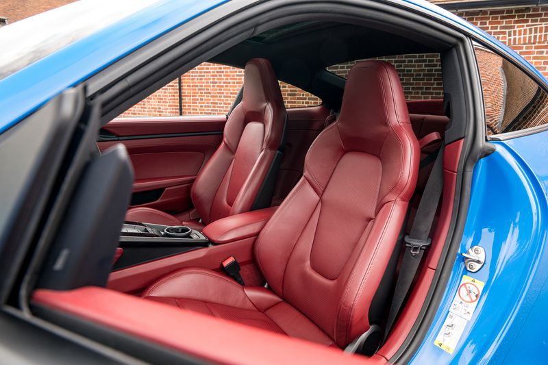 Porsche 911 (992.1) Carrera 4 GTS Coupe PDK