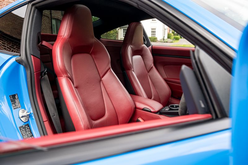 Porsche 911 (992.1) Carrera 4 GTS Coupe PDK