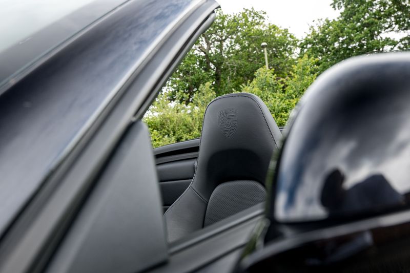 Porsche 911 (991) Turbo Convertible PDK 4WD