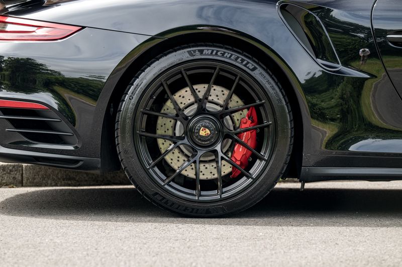 Porsche 911 (991) Turbo Convertible PDK 4WD