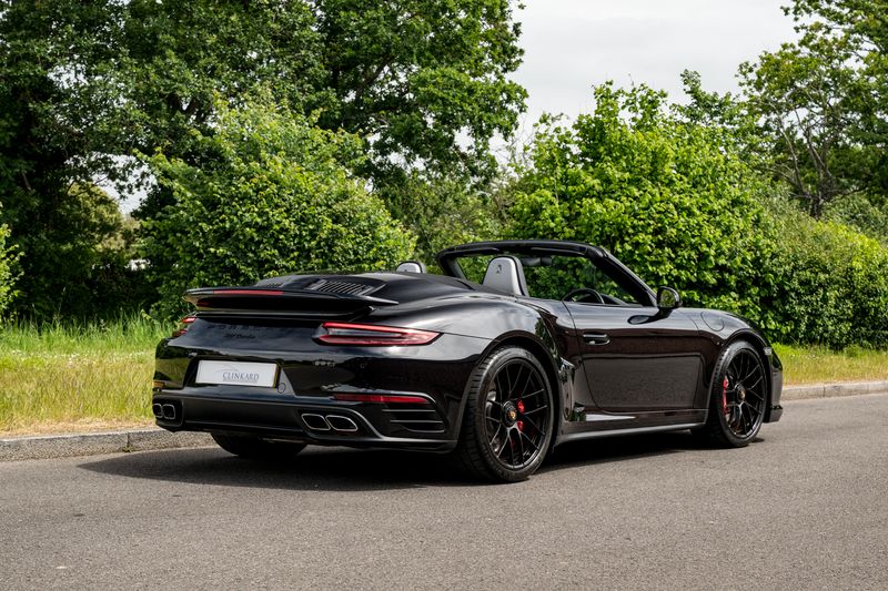 Porsche 911 (991) Turbo Convertible PDK 4WD