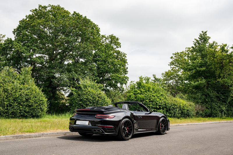Porsche 911 (991) Turbo Convertible PDK 4WD