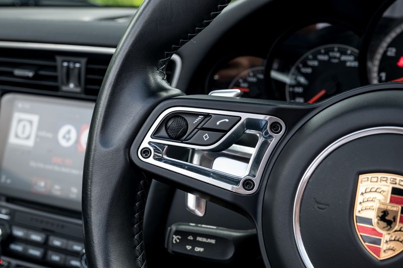 Porsche 911 (991) Turbo Convertible PDK 4WD