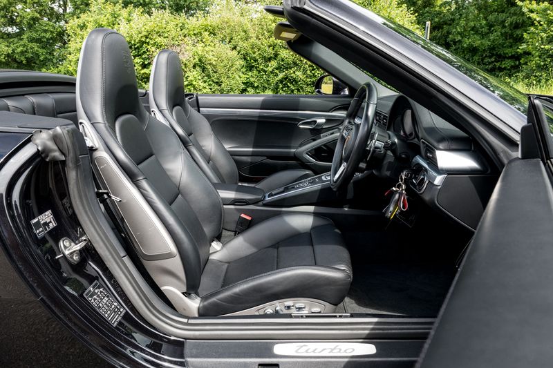 Porsche 911 (991) Turbo Convertible PDK 4WD