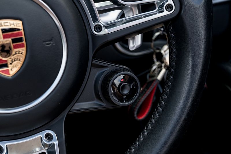 Porsche 911 (991) Turbo Convertible PDK 4WD