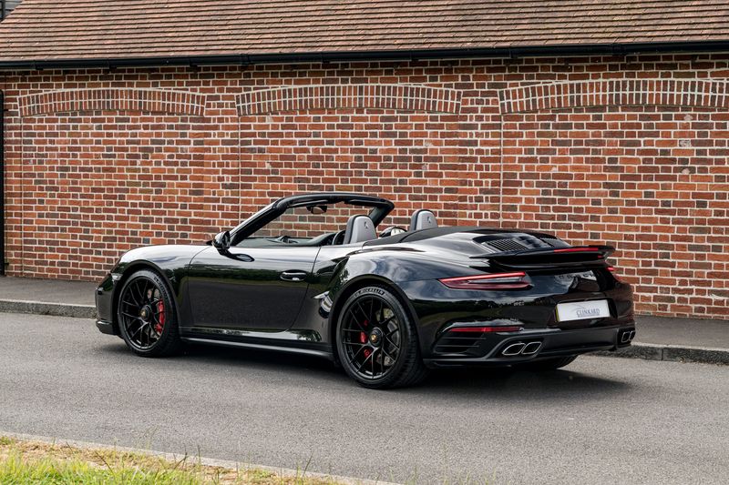 Porsche 911 (991) Turbo Convertible PDK 4WD