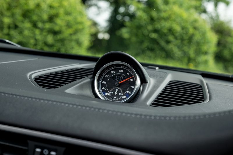 Porsche 911 (991) Turbo Convertible PDK 4WD