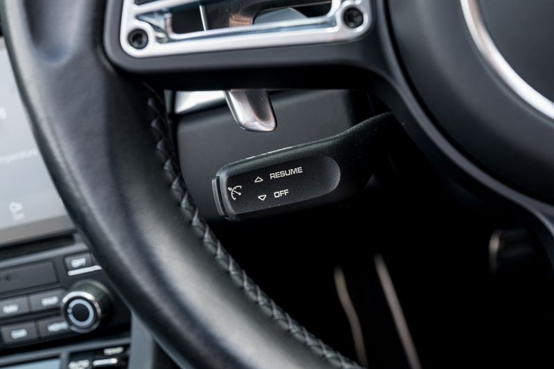 Porsche 911 (991) Turbo Convertible PDK 4WD