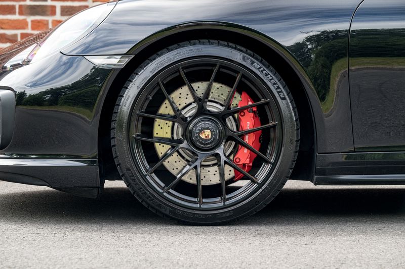 Porsche 911 (991) Turbo Convertible PDK 4WD