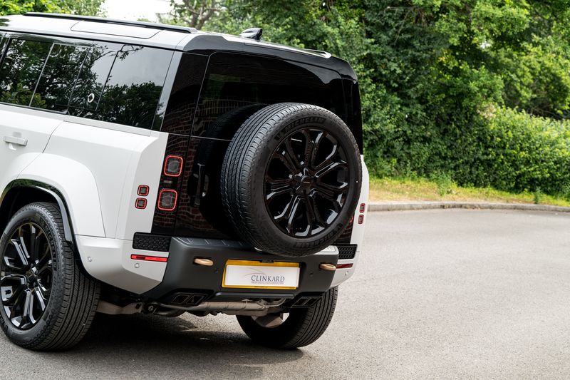 Land Rover Defender 110 OCTA P635 V8 SUV Petrol