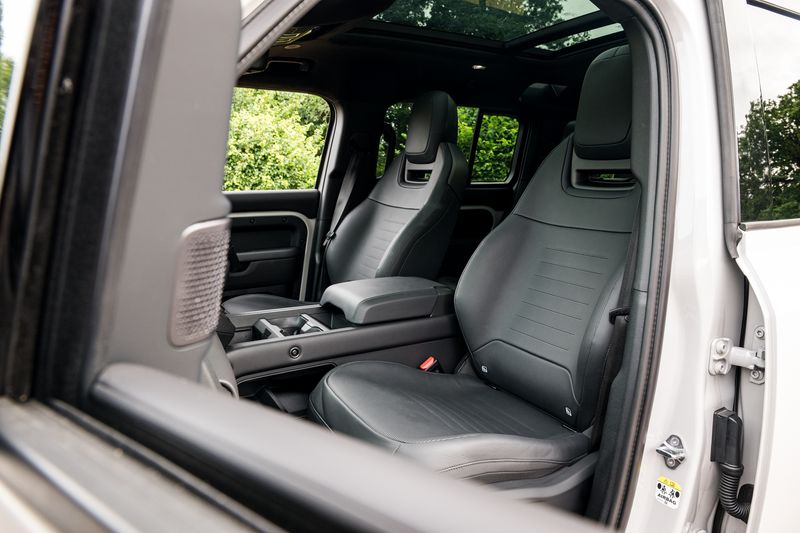 Land Rover Defender 110 OCTA P635 V8 SUV Petrol