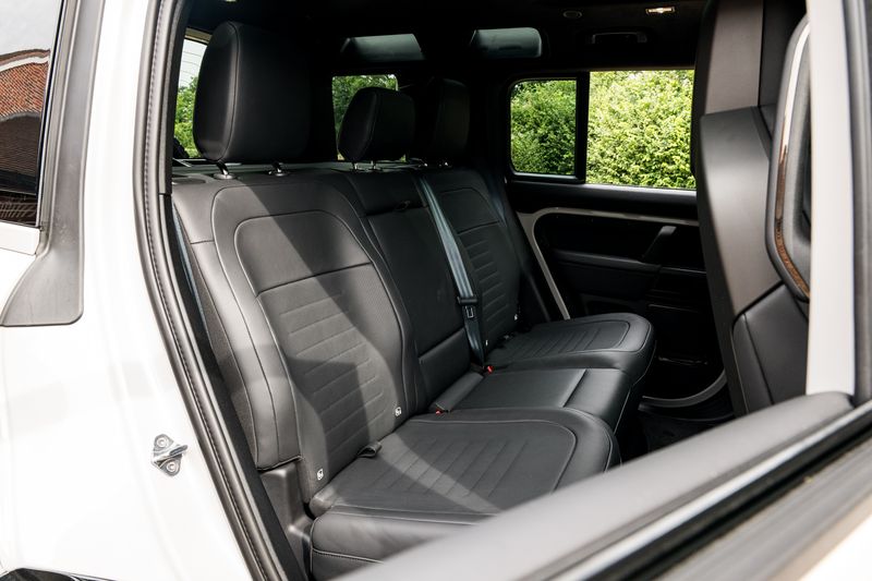 Land Rover Defender 110 OCTA P635 V8 SUV Petrol