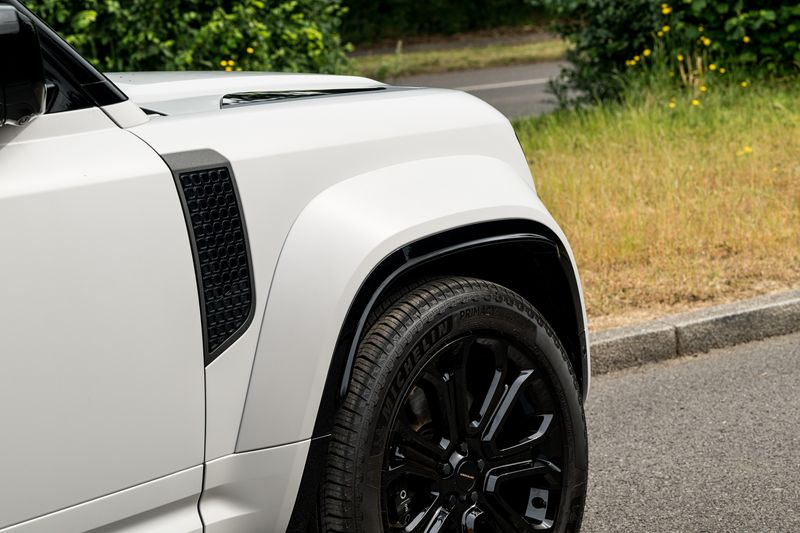 Land Rover Defender 110 OCTA P635 V8 SUV Petrol