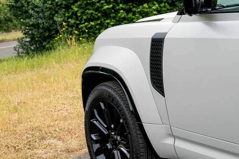 Land Rover Defender 110 OCTA P635 V8 SUV Petrol