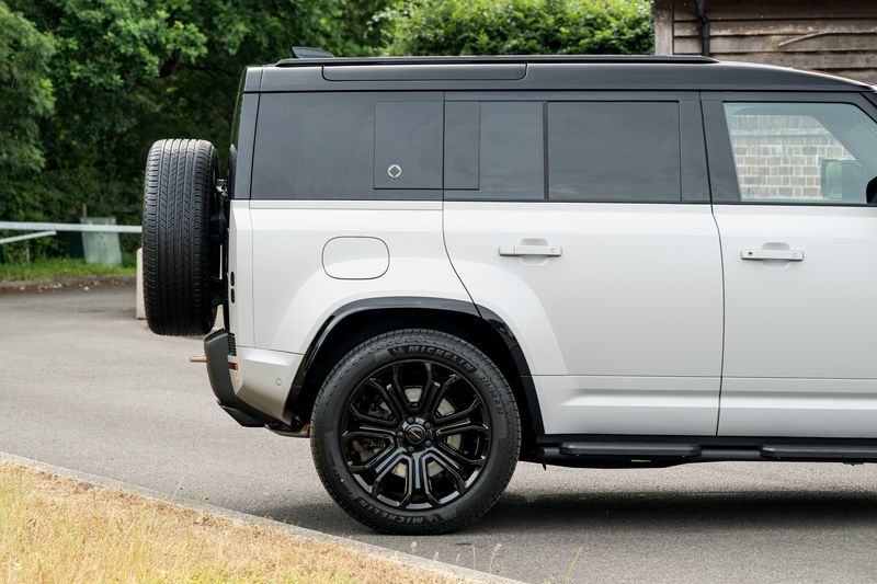 Land Rover Defender 110 OCTA P635 V8 SUV Petrol
