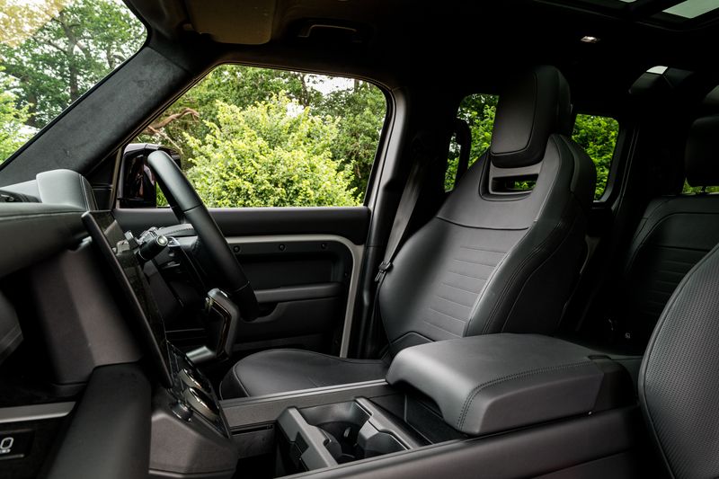 Land Rover Defender 110 OCTA P635 V8 SUV Petrol