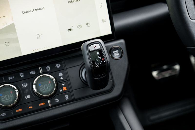Land Rover Defender 110 OCTA P635 V8 SUV Petrol