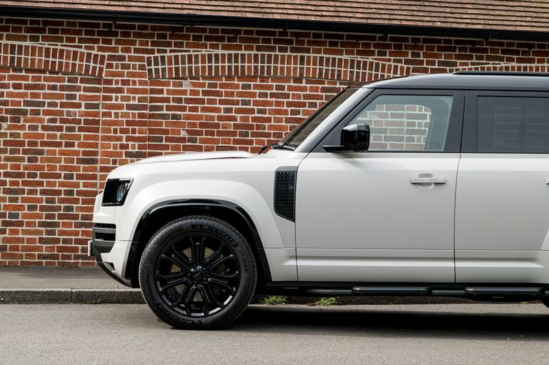 Land Rover Defender 110 OCTA P635 V8 SUV Petrol