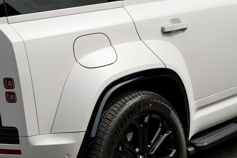 Land Rover Defender 110 OCTA P635 V8 SUV Petrol