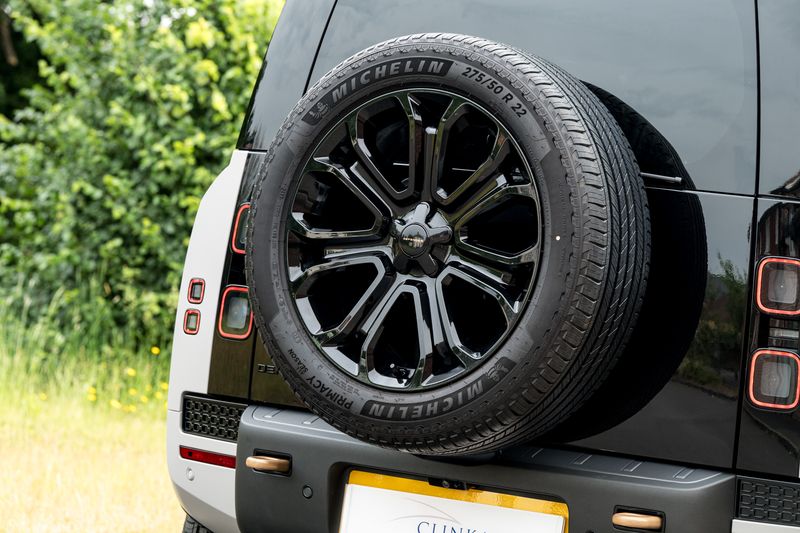 Land Rover Defender 110 OCTA P635 V8 SUV Petrol