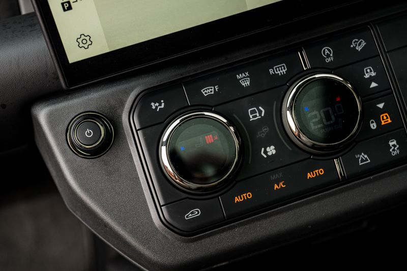Land Rover Defender 110 OCTA P635 V8 SUV Petrol