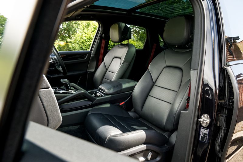 Porsche Cayenne 3.0T V6 SUV Petrol Tiptronic S 4WD
