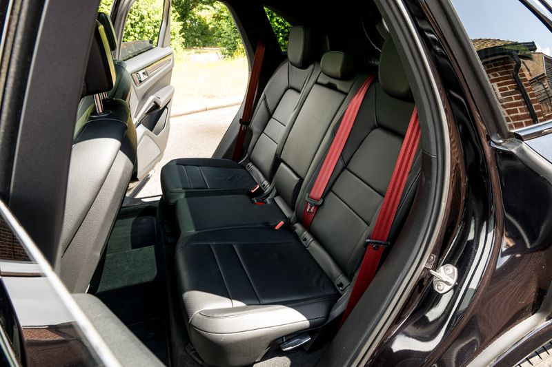 Porsche Cayenne 3.0T V6 SUV Petrol Tiptronic S 4WD