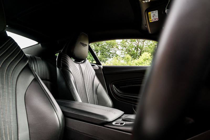 Aston Martin DB11 4.0 V8 Coupe Auto
