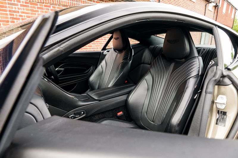 Aston Martin DB11 4.0 V8 Coupe Auto