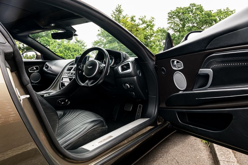 Aston Martin DB11 4.0 V8 Coupe Auto