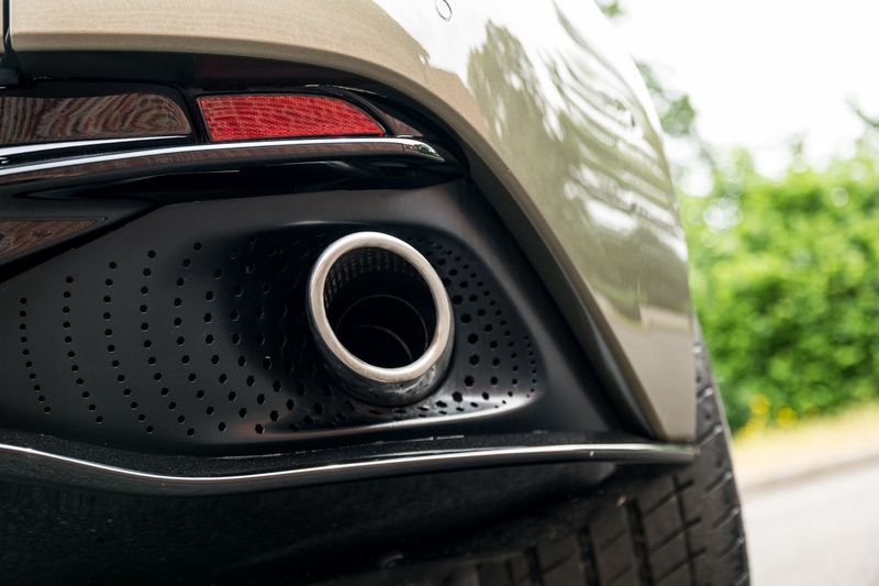 Aston Martin DB11 4.0 V8 Coupe Auto